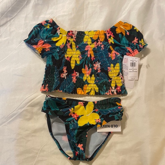 Bundle Old Navy Smocked Tankini Size 2T (2yrs) - Picture 2 of 3